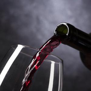 Etichette vino, stop a nuovi obblighi