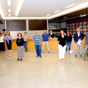 presidente e segretario di camcom con lo staff