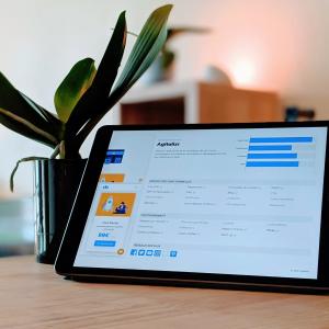 <span>Photo by <a href="https://unsplash.com/@agitalizr?utm_source=unsplash&utm_medium=referral&utm_content=creditCopyText">Agitalizr</a> on <a href="https://unsplash.com/s/photos/enterprise?utm_source=unsplash&utm_medium=referral&utm_content=creditCopyText">Unsplash</a></span> Contributi pensione