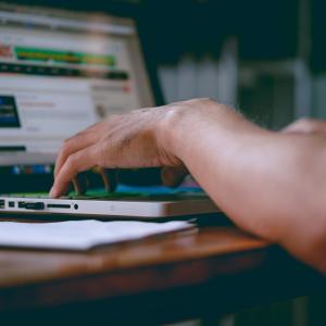 <span>Photo by <a href="https://unsplash.com/@ayahya09?utm_source=unsplash&utm_medium=referral&utm_content=creditCopyText">Ali Yahya</a> on <a href="https://unsplash.com/s/photos/start-up?utm_source=unsplash&utm_medium=referral&utm_content=creditCopyText">Unsplash</a></span> Fisco