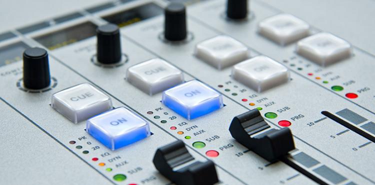 Innovazione tecnologia per radio, tv e giornali