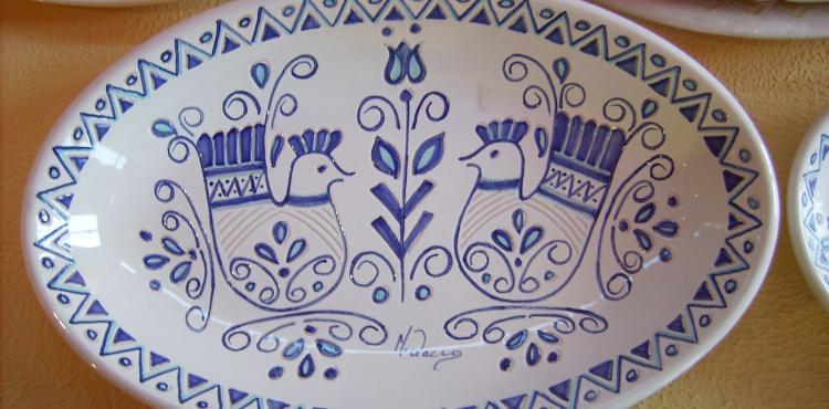 un esempio di ceramica artigianale