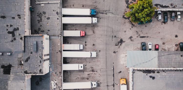 <span>Photo by <a href="https://unsplash.com/@unstable_affliction?utm_source=unsplash&utm_medium=referral&utm_content=creditCopyText">Ivan Bandura</a> on <a href="https://unsplash.com/s/photos/truck?utm_source=unsplash&utm_medium=referral&utm_content=creditCopyText">Unsplash</a></span> Auttrasporti