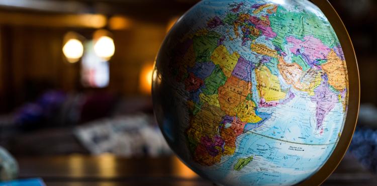 <span>Photo by <a href="https://unsplash.com/@kylejglenn?utm_source=unsplash&utm_medium=referral&utm_content=creditCopyText">Kyle Glenn</a> on <a href="https://unsplash.com/s/photos/european-union?utm_source=unsplash&utm_medium=referral&utm_content=creditCopyText">Unsplash</a></span> Europa