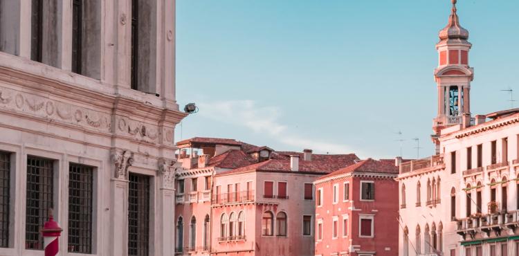 <span>Photo by <a href="https://unsplash.com/@damiano_baschiera?utm_source=unsplash&utm_medium=referral&utm_content=creditCopyText">Damiano Baschiera</a> on <a href="https://unsplash.com/s/photos/tourism-italy?utm_source=unsplash&utm_medium=referral&utm_content=creditCopyText">Unsplash</a></span> Turismo