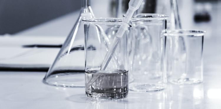 Photo by <a href="https://unsplash.com/@hansreniers?utm_source=unsplash&utm_medium=referral&utm_content=creditCopyText">Hans Reniers</a> on <a href="https://unsplash.com/s/photos/science?utm_source=unsplash&utm_medium=referral&utm_content=creditCopyText">Unsplash</a> Innovazione