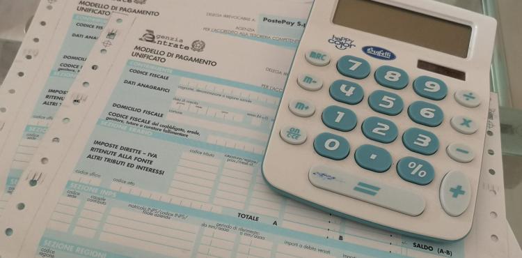 fisco - immagine simbolica fisco - immagine simbolica