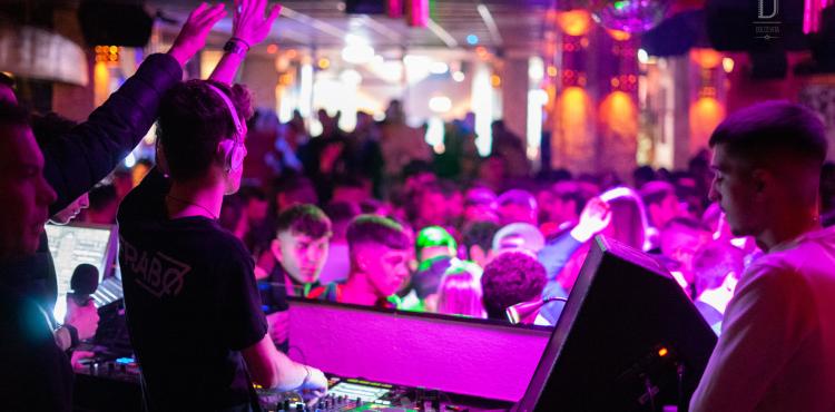 una serata in discoteca